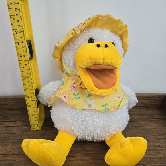 Chrisha Playful Plush 13" Duck Plush Hand Puppet Quacking Stuffed Animal - Picture 2 of 11